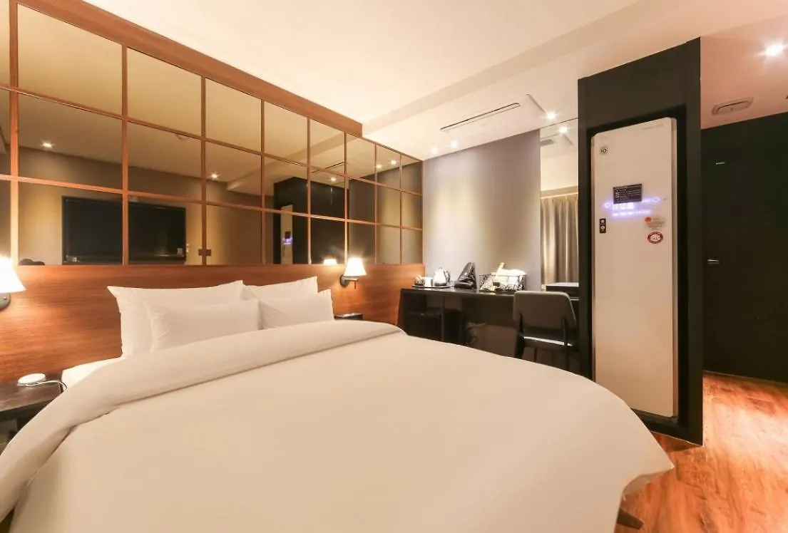 Hotel French Code Myeongji Busan