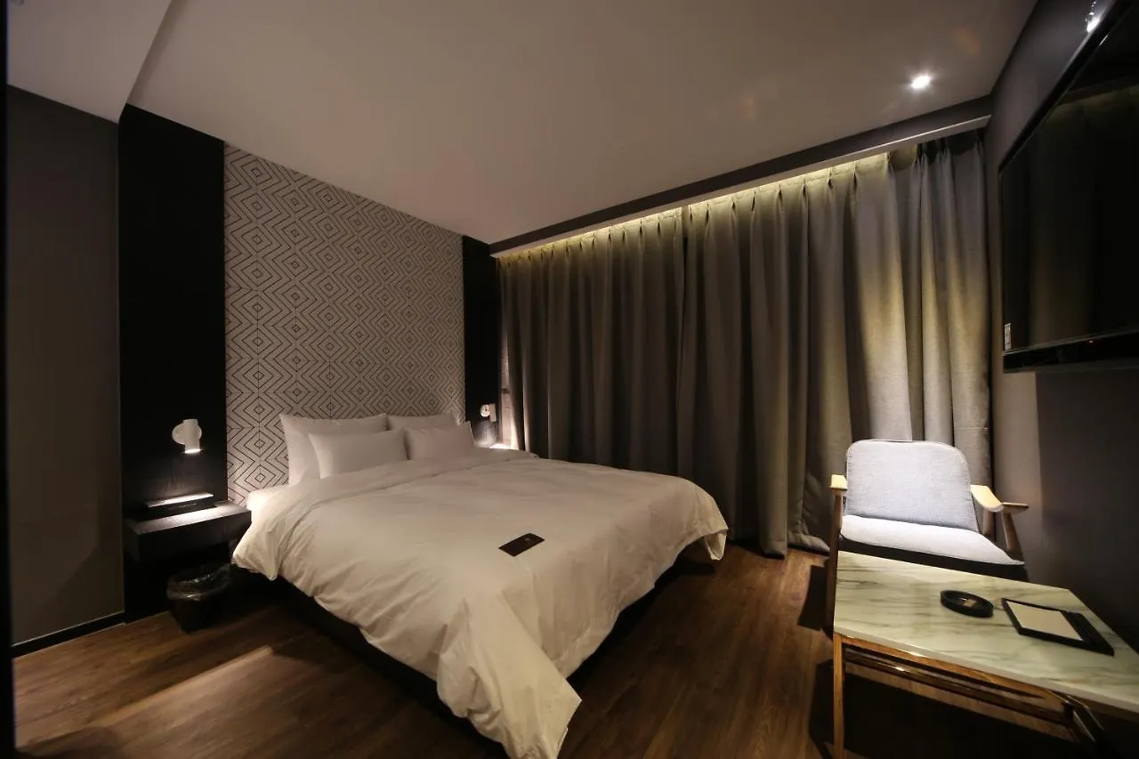 Hotel French Code Myeongji Busan 2*,